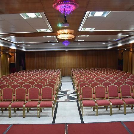 Ulo Chennai Deluxe Hotell Eksteriør bilde