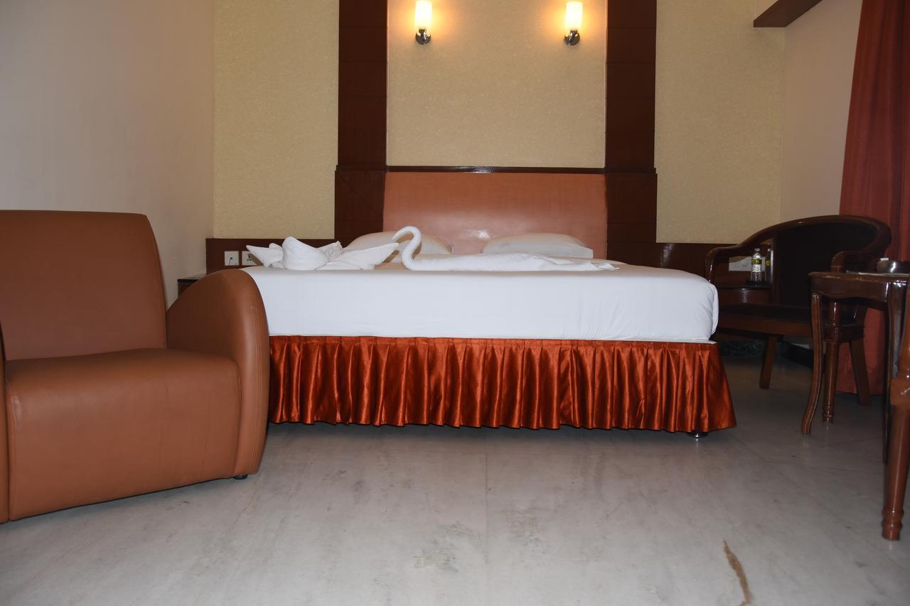 Ulo Chennai Deluxe Hotell Eksteriør bilde