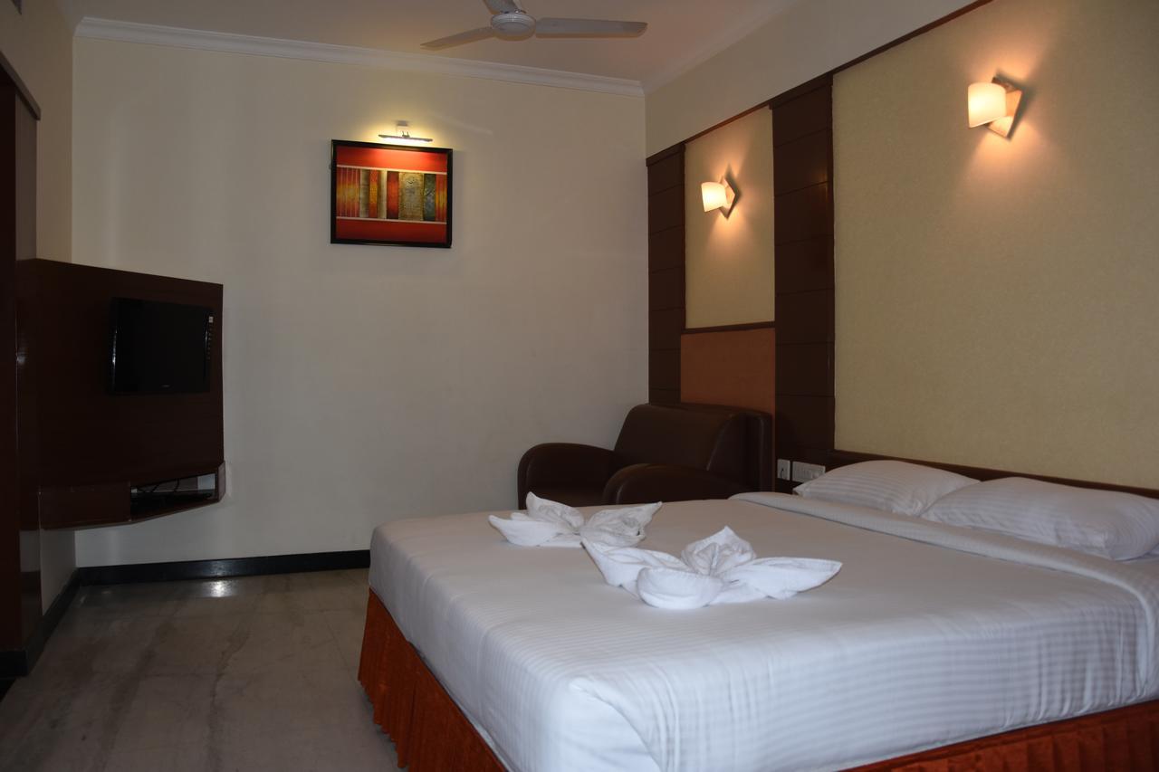 Ulo Chennai Deluxe Hotell Eksteriør bilde